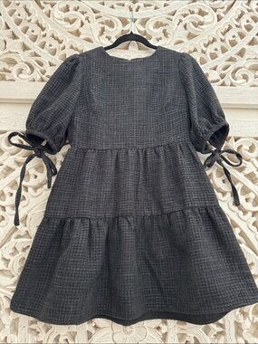 Forever 21 Black Textured Tiered Puff-Sleeve Dress/Top